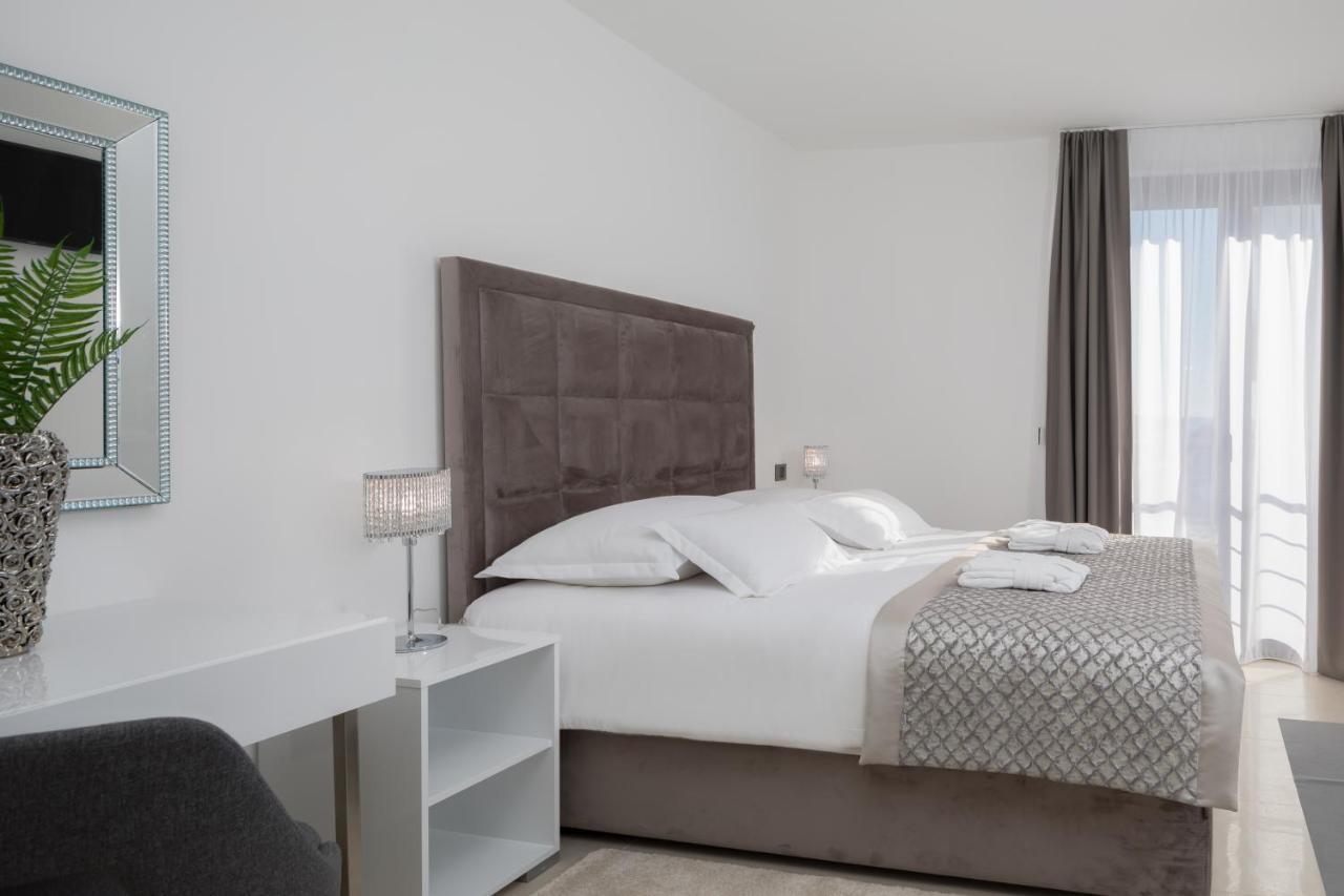 Luxury Apartments Baotic Трогир Екстериор снимка