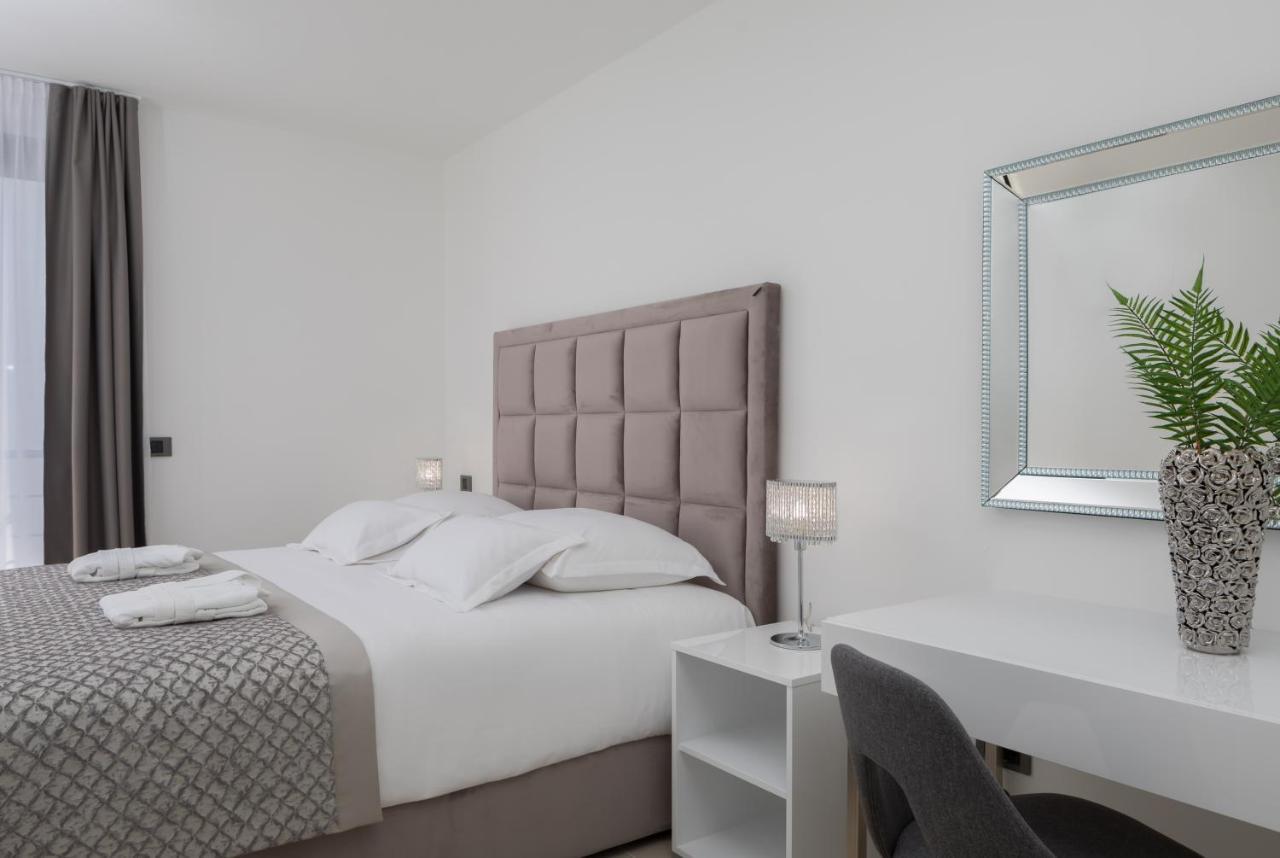 Luxury Apartments Baotic Трогир Екстериор снимка