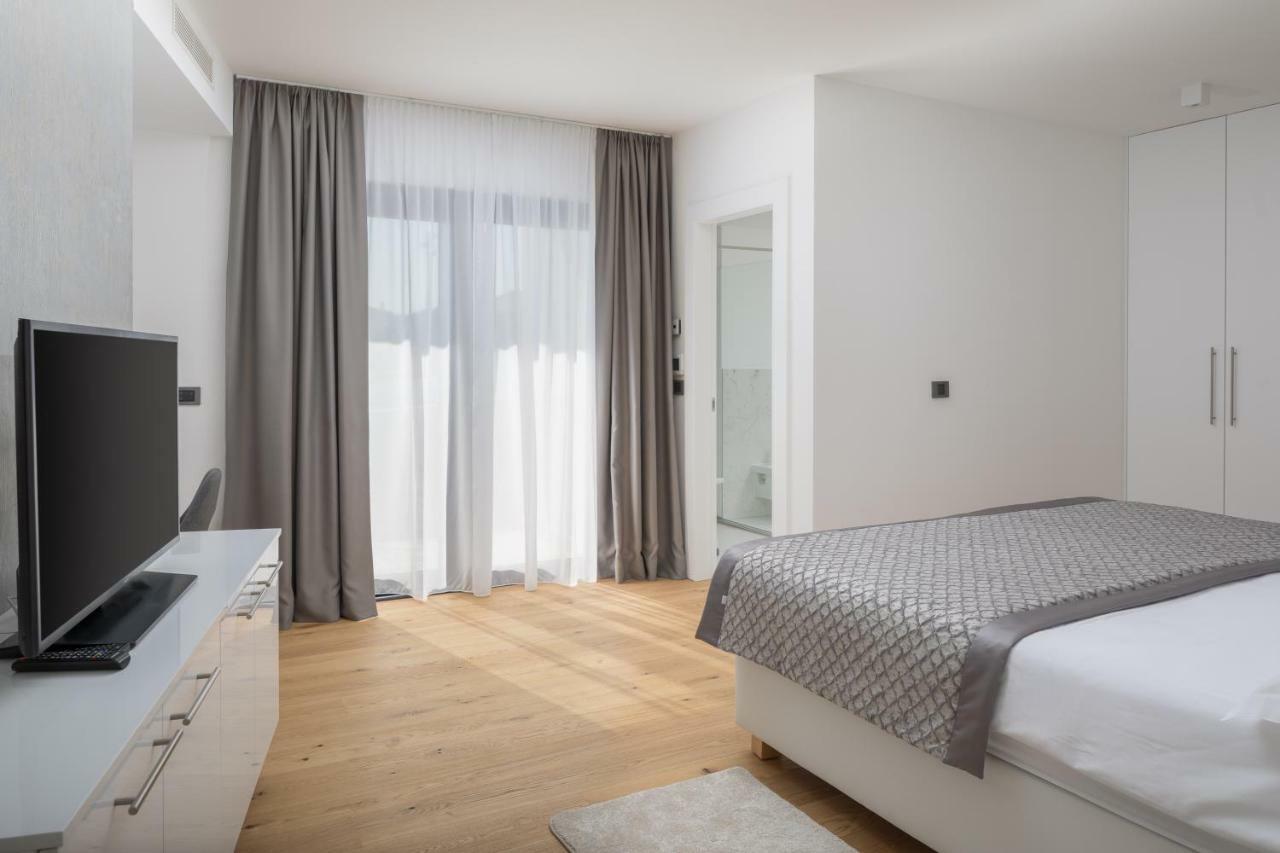 Luxury Apartments Baotic Трогир Екстериор снимка
