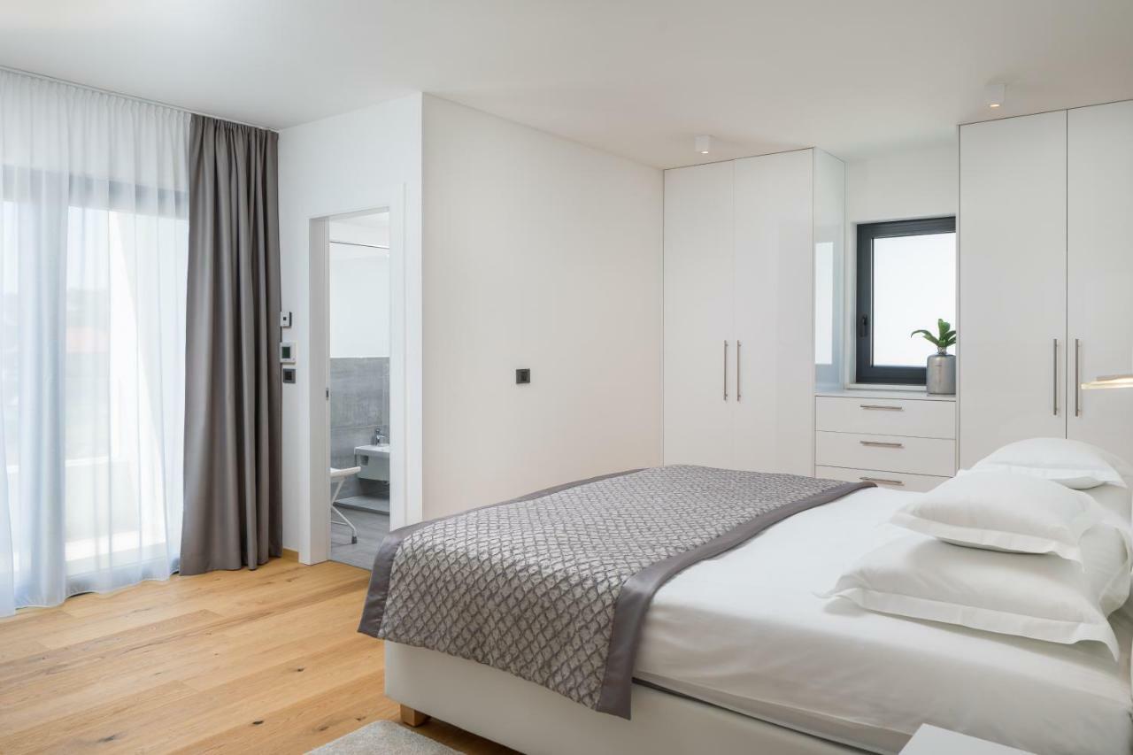 Luxury Apartments Baotic Трогир Екстериор снимка