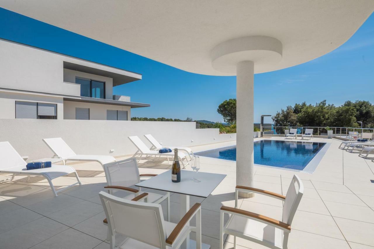 Luxury Apartments Baotic Трогир Екстериор снимка